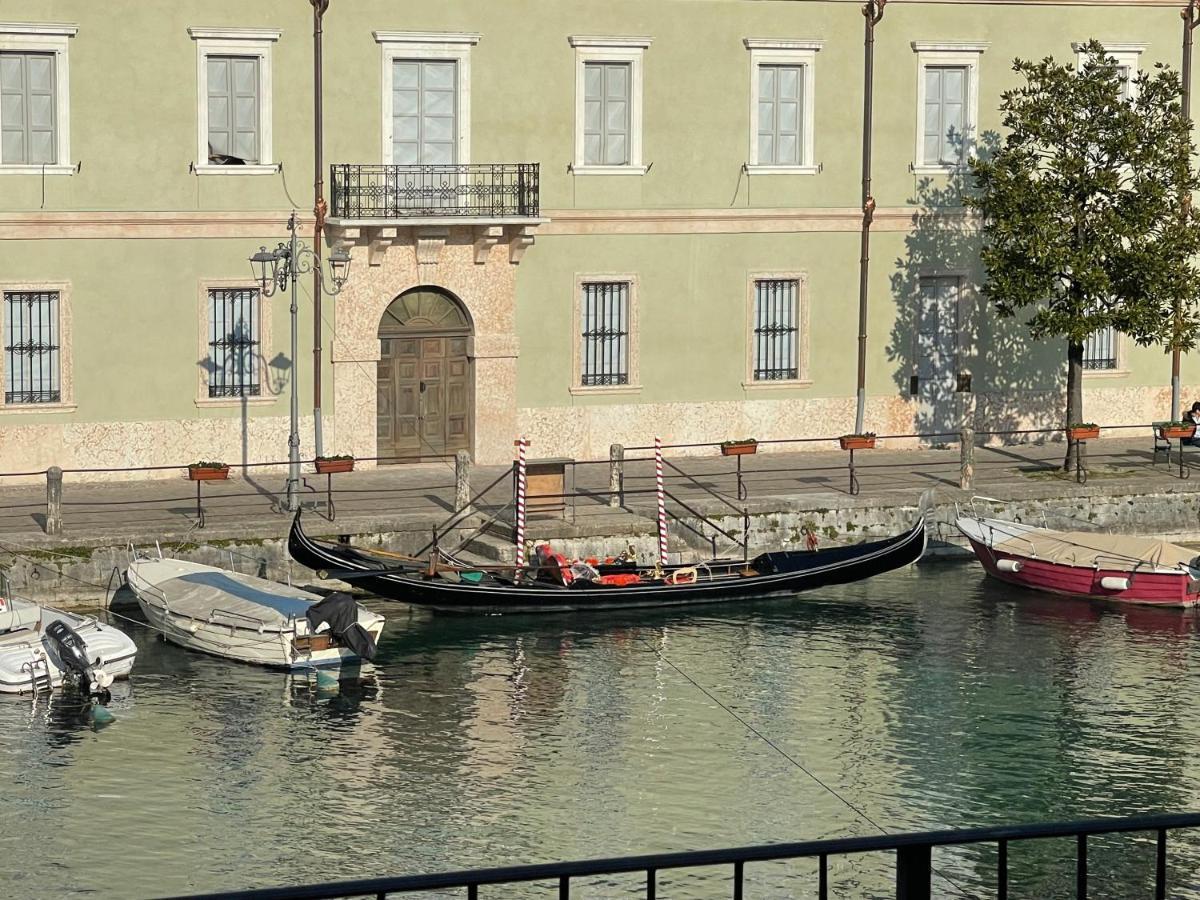 Time To Relax - La Terrazza Sul Lago Peschiera del Garda Eksteriør bilde