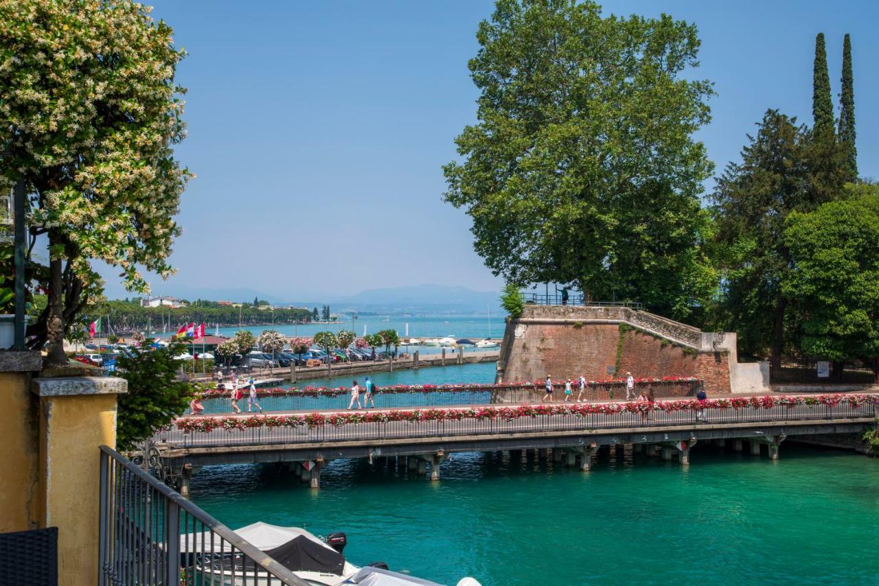 Time To Relax - La Terrazza Sul Lago Peschiera del Garda Eksteriør bilde